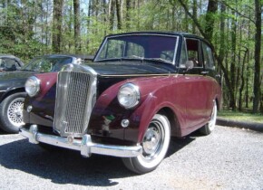 Pat Cashman's 53 Triumph Mayflower
