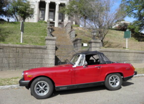 Steve & Karen Whitlow's MG Midget